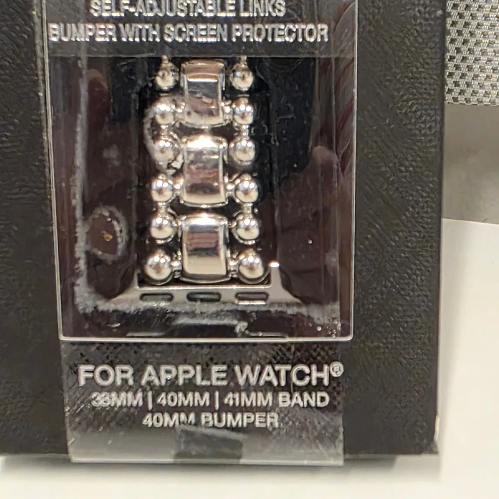 BCBGMAXAZRIA Silver Apple Watch Band 38/40/41mm & 40mm Bumper Screen Protector